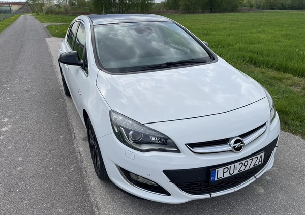 Opel Astra cena 33600 przebieg: 165000, rok produkcji 2013 z Puławy małe 781